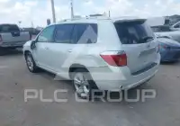 2010 Toyota Highlander photo