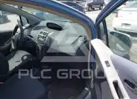 2010 Toyota YARIS photo