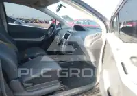 2010 Toyota YARIS фото