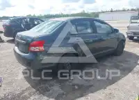2010 Toyota YARIS фото