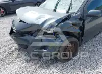 2010 Toyota YARIS фото