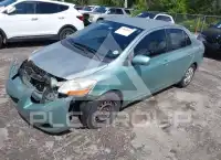 2010 Toyota YARIS фото