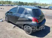 2010 Toyota YARIS фото