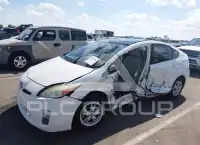 2010 Toyota PRIUS фото