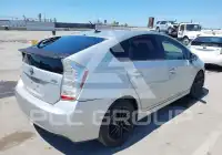 2010 Toyota PRIUS фото
