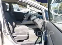2010 Toyota PRIUS фото