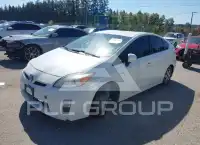 2010 Toyota PRIUS фото