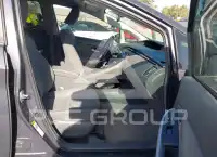 2010 Toyota PRIUS фото