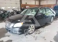 2010 Toyota AVALON фото