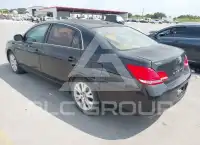 2010 Toyota AVALON фото