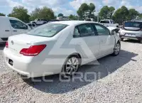 2010 Toyota AVALON фото