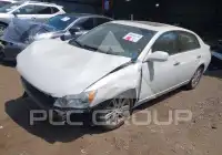 2010 Toyota AVALON фото