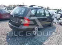 2010 KIA Rondo photo