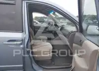 2010 KIA Sedona фото