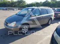 2010 KIA Sedona photo