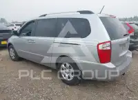 2010 KIA Sedona photo