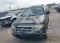 2010 Ford ESCAPE photo