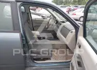 2010 Ford ESCAPE photo