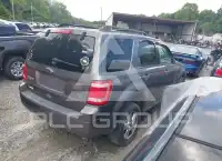 2010 Ford ESCAPE photo