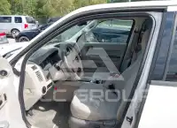 2010 Ford ESCAPE photo