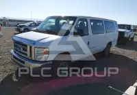 2010 Ford E-350 фото