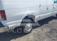 2010 Ford E-350 фото