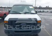 2010 Ford E-150 фото