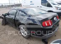 2010 Ford MUSTANG фото