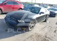 2010 Ford MUSTANG фото