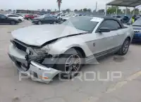 2010 Ford MUSTANG photo