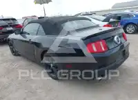 2010 Ford MUSTANG photo