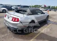2010 Ford MUSTANG photo