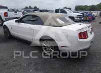 2010 Ford MUSTANG photo