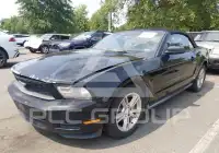 2010 Ford MUSTANG фото