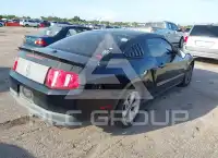 2010 Ford MUSTANG фото