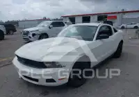 2010 Ford MUSTANG photo