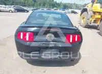 2010 Ford MUSTANG фото