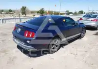 2010 Ford MUSTANG photo