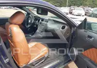 2010 Ford MUSTANG фото