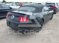 2010 Ford MUSTANG photo