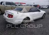 2010 Ford MUSTANG photo