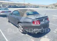 2010 Ford MUSTANG фото