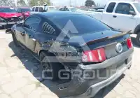 2010 Ford MUSTANG photo