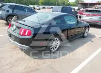 2010 Ford MUSTANG photo