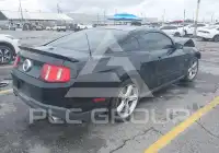 2010 Ford MUSTANG фото