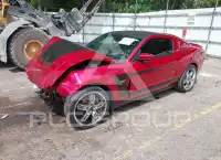 2010 Ford MUSTANG фото