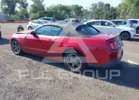 2010 Ford MUSTANG photo