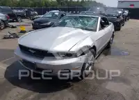 2010 Ford MUSTANG photo