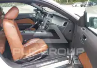 2010 Ford MUSTANG photo