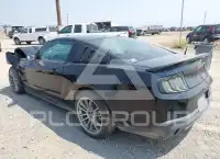 2010 Ford MUSTANG photo